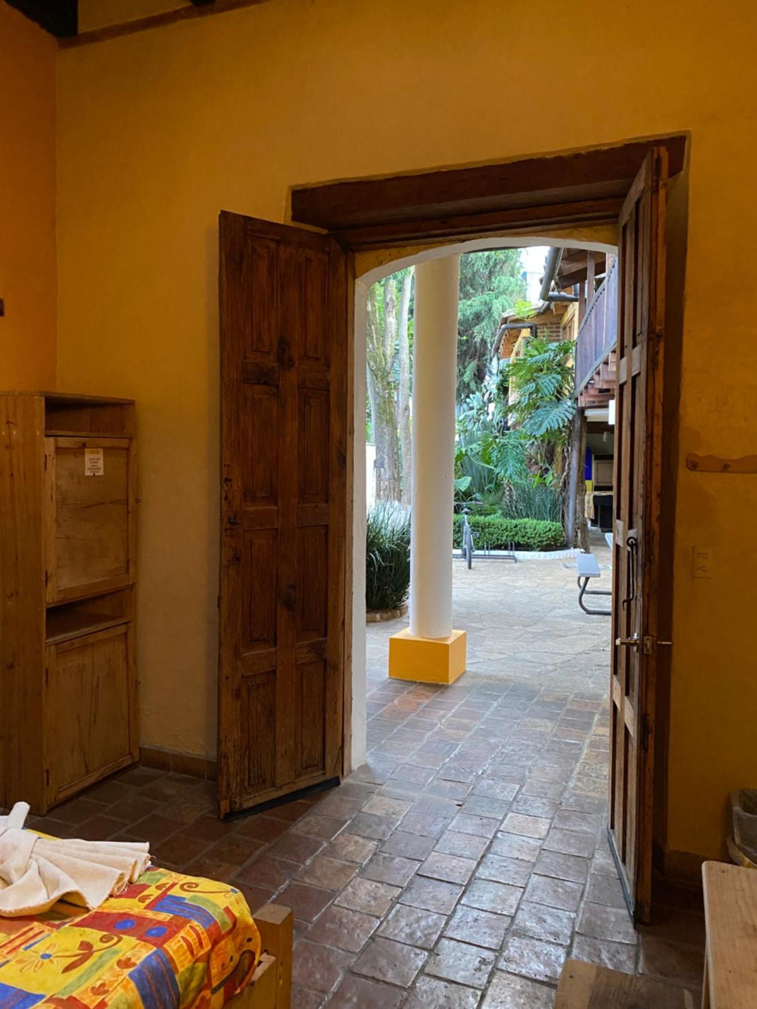 Rossco Backpackers Hostel San Cristóbal de Las Casas Exterior foto