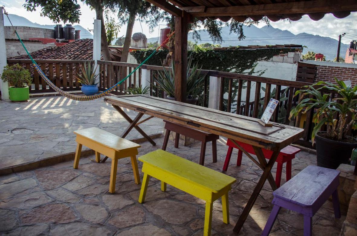 Rossco Backpackers Hostel San Cristóbal de Las Casas Exterior foto
